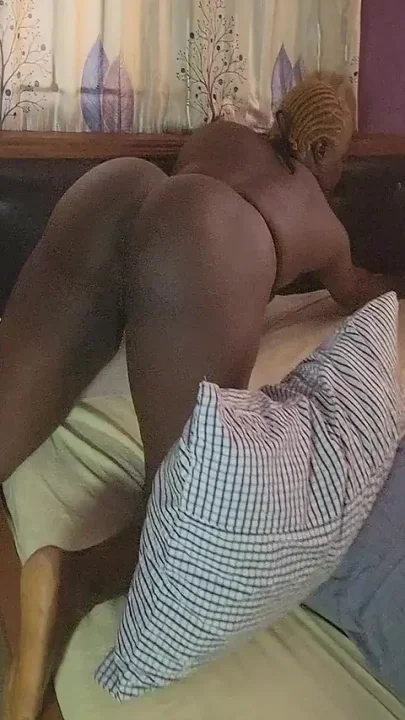 Horny Girlfriend Seduced Her Boyfriend to Fuck Her