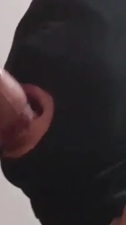 MILF Takes a Cock in Her Mouth and a Nice Cumshot
