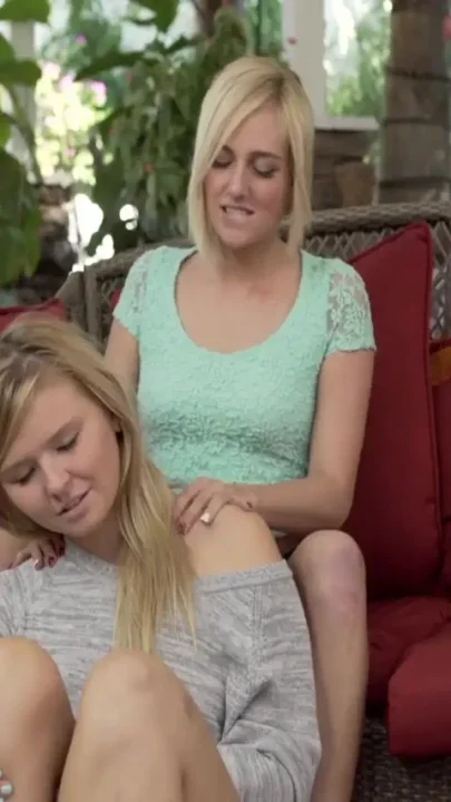 Stepsisters Kate England and Melissa May eat each others' pussies