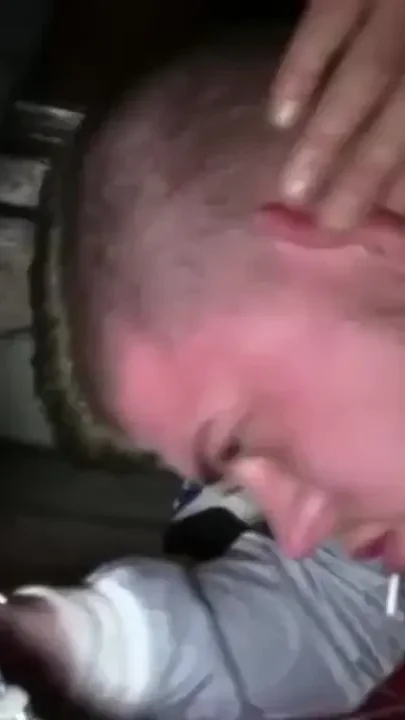Leo fucked bareback by Tim Cosla in sneaker in Paris