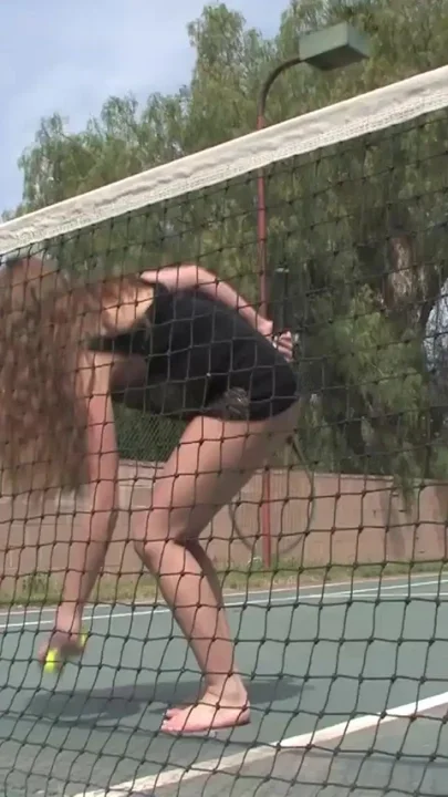 Gorgeous chick drains big dick in the gym