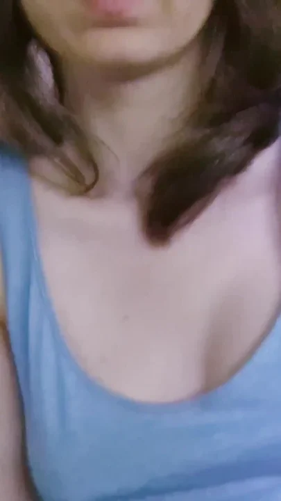 Hot Blowjob And Swallowing Cum In A Car