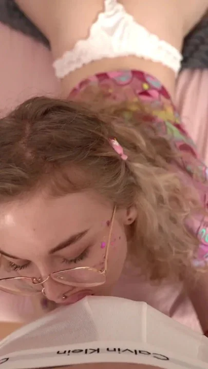 Fucked my little stepsister's creamy pussy Karneli Bandi
