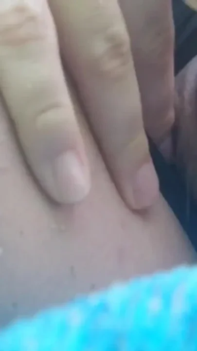 Secret pissing at the beach