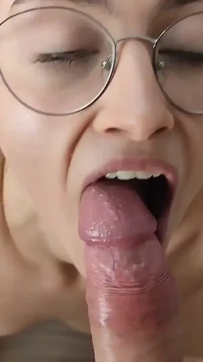 QUEEN OF SWALLOWING SHANAXNOW CUMPILATION Clip 1