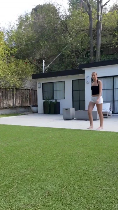 Slutty British Stepsis Sunbathes Naked - Lily Phillips - Lev Lieben