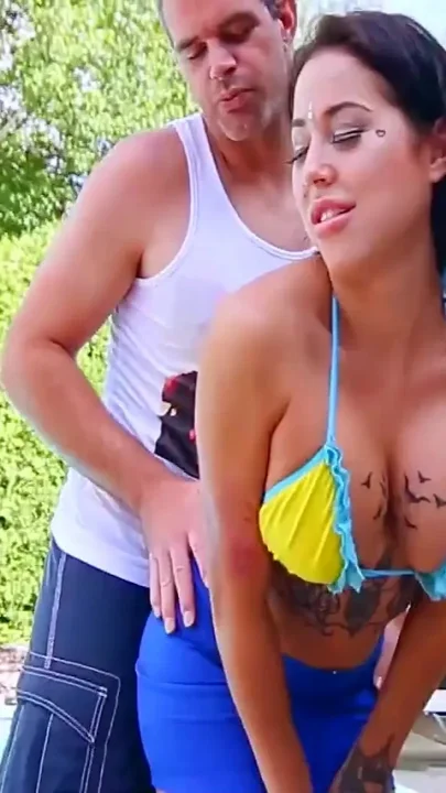 I Can't Resist My Best Friend's Pussy and I Fuck Her Outside by the Pool