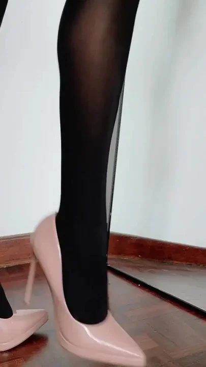 Which Heels Look Best Black Nylon