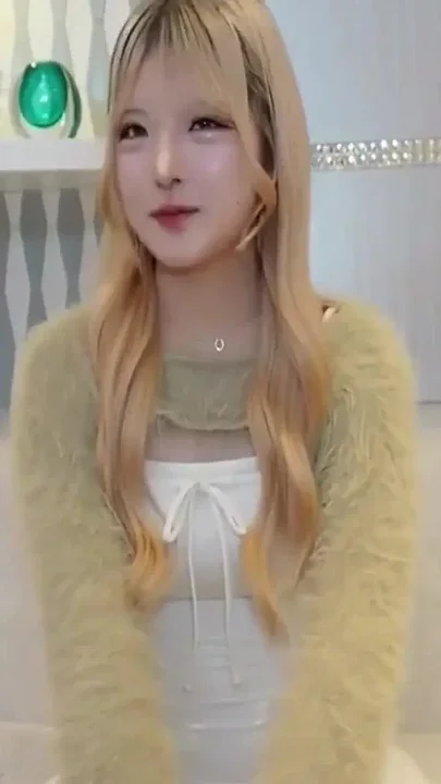 Asian Angel 26364