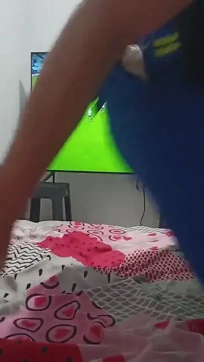 18 year old brunette big saggy tits from New York United States fucking her