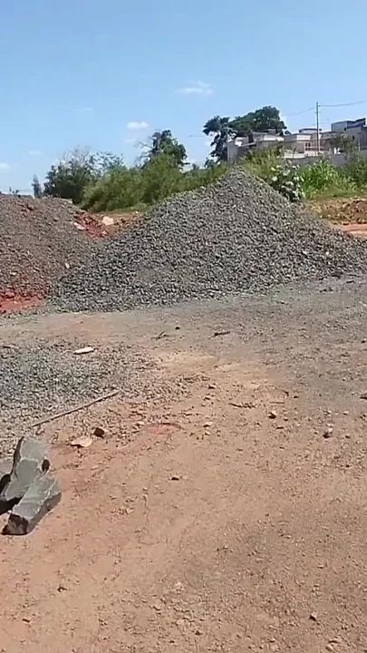 I Took Advantage of the Holiday to Be Alone and at the Construction Site