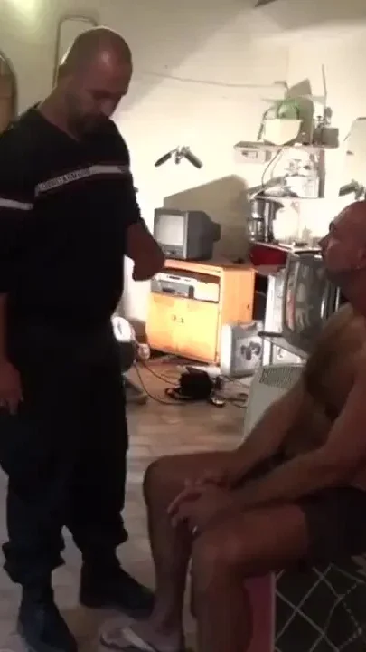 Two seyx hairy bears fucking in musculation room