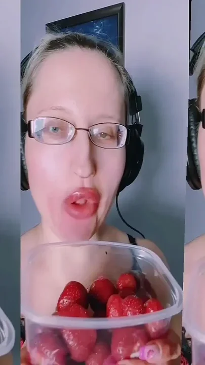 Asmr Strawberry Eating - Asmr Eye Glasses Gianess Lipstick Big Lips Mough Food