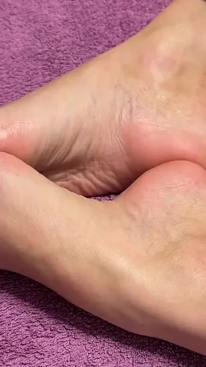 Real Feet Fuck Ends with Huge Load on My Toes