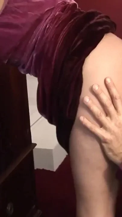 Blonde MILF on high heels gets her pussy screwed