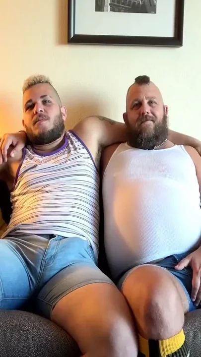 Bearfilms Horny Bear Clause Nomi Hooks up with Pup Crash