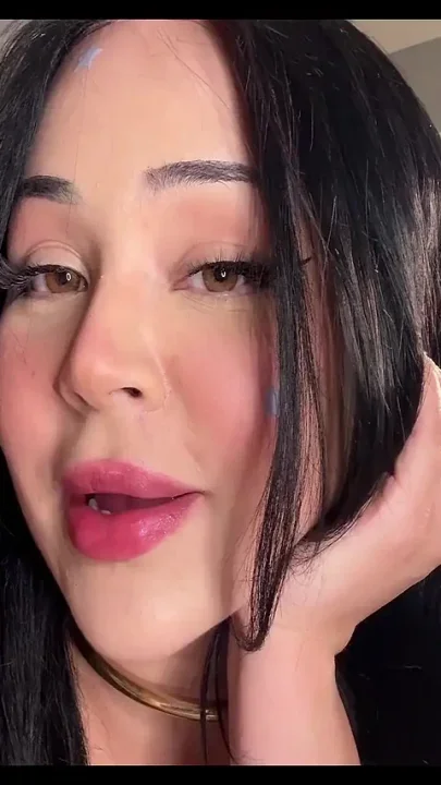 She Leaves Her Boyfriend with a Sex Video with Her Ex