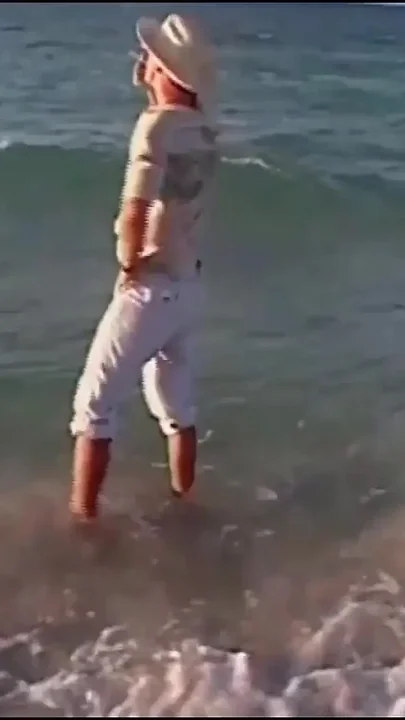 The Story of a Cock in Cuba
