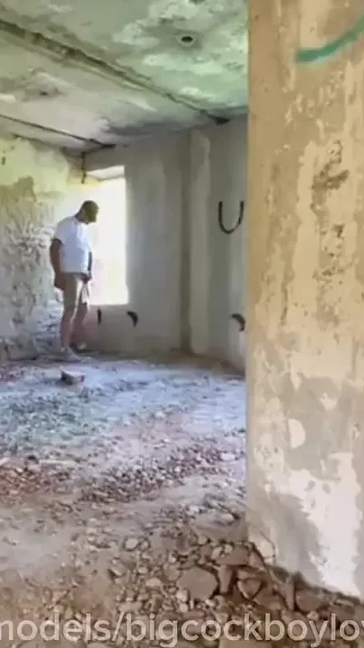 Cumshot After Seeing a Hot Athlete and a Daddy with Huge Dicks Fed Each Other's Sperm