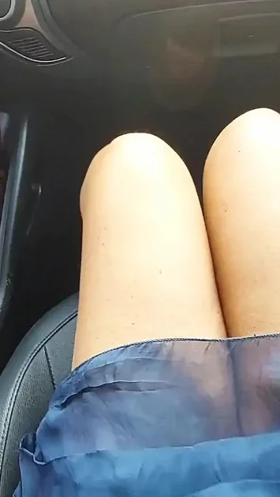 Sexy Mature in Short Skirt and Heels Teases Her Driver on the Way to the Office First Part