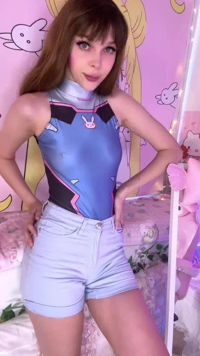 Naughty Dva cheeks
