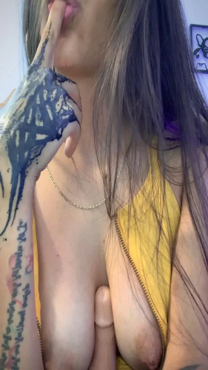 Hot finger sucking