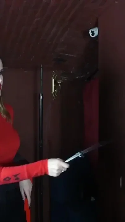Red domina - slap slave
