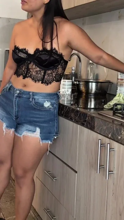 STEPMOM WANTS TO FUCK IN THE KITCHEN Clip 1