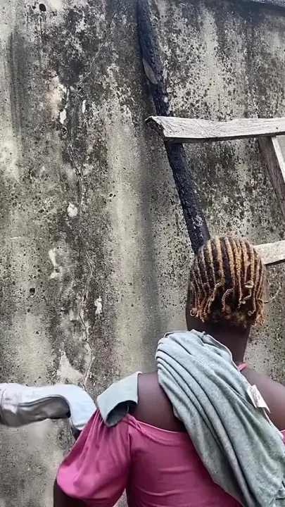Trying to Help My Neighbor Put Cloth on D Rope Before I Could Know My Dick Is in Her Pussy