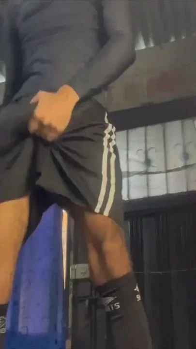 Enjoying Sex with an Inflated Condom
