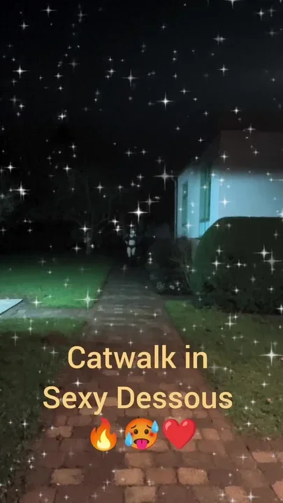 Catwalk in Sexy Dessous