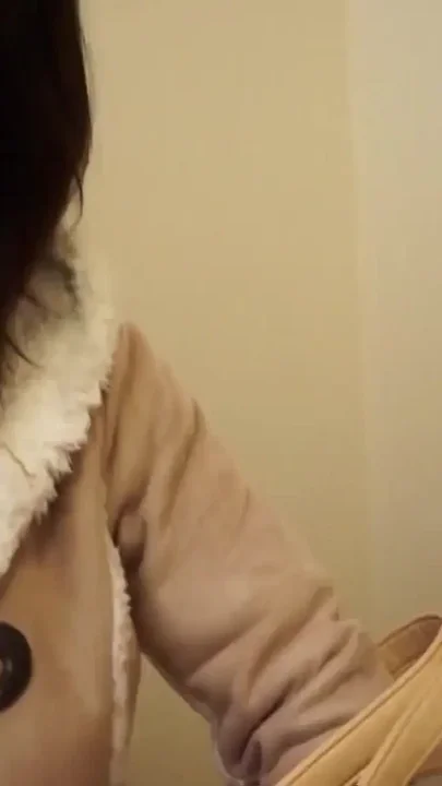 M604g09 Happy Rookie Ryogo Lady Hung a Contract and Brought Him to the Hotel and