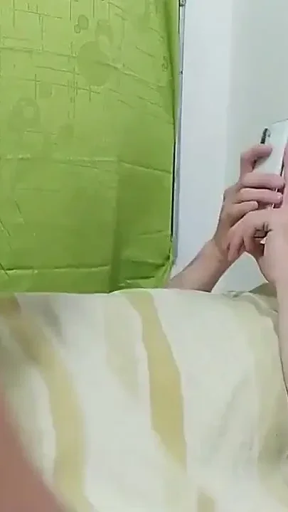 Blowjob While I Play Candy Chrus Women Like That Are Very Brave