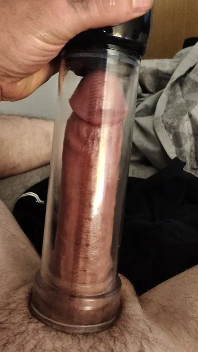 10 in dick in pump
