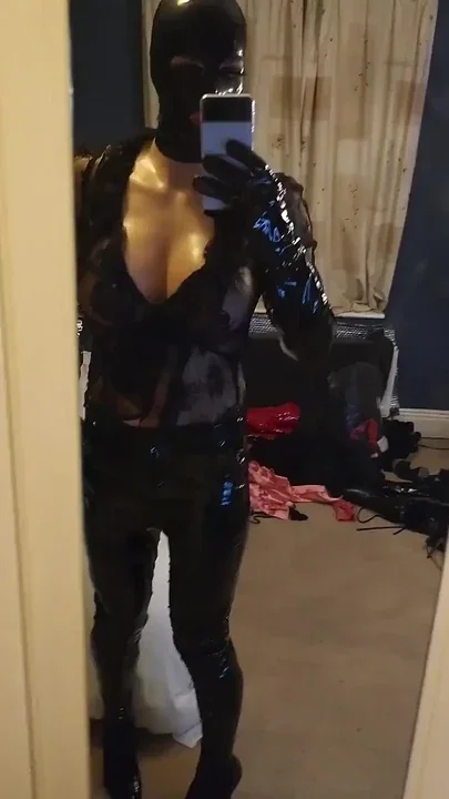 Do you wish to fuck me dressed like this I bet you do