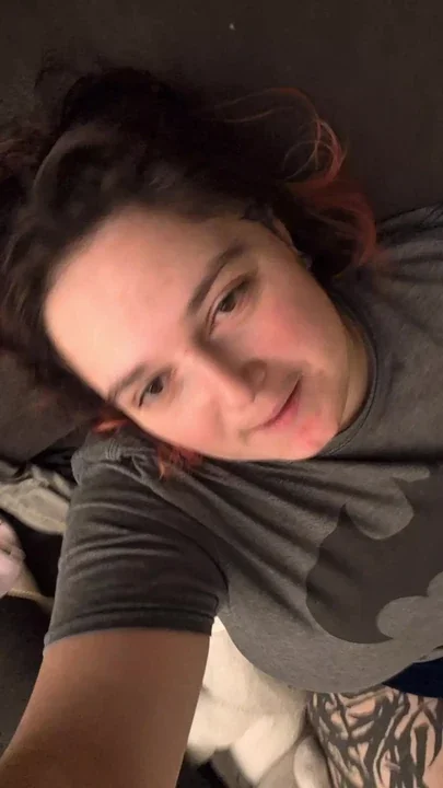 Tattooed alt BBW with big asks you for advice for her future tattoo