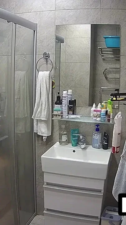 LUUV Couple Kareflore and Abbadon shower for their reality show Clip 1