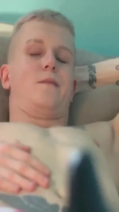422 Step Dad Caught Me Doing a Naked Workout and Got Horny on My Hole