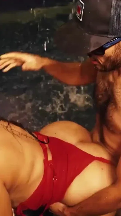 I pay my SWIMMING lessons to the swim instructor with my BIG TITS and I bounce