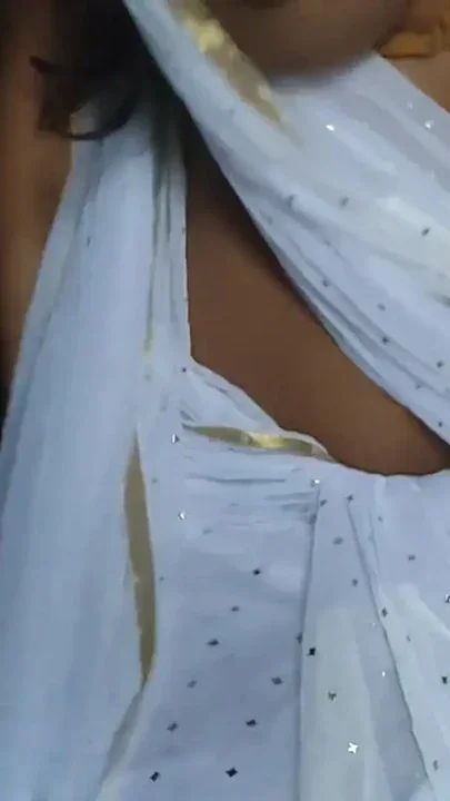 Solo Play by self sexy hot girl showing boobs Clip 1