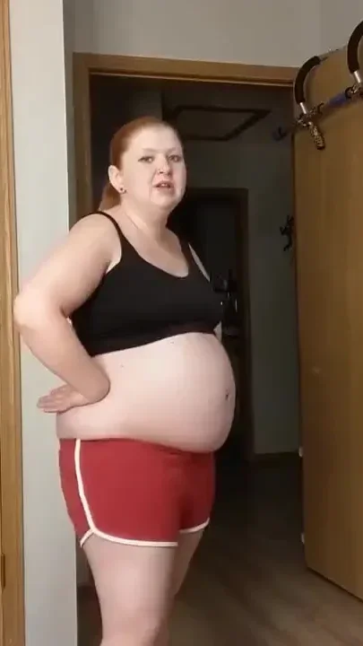 Stepsister lets you cum on her buttcrack