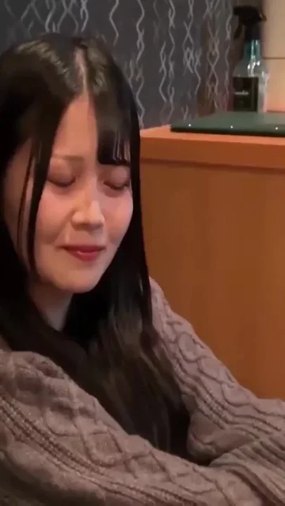 Idol Faced Allure Draws Deep Fixation as a Risky Romance Outshines Her Boyfriend 1st
