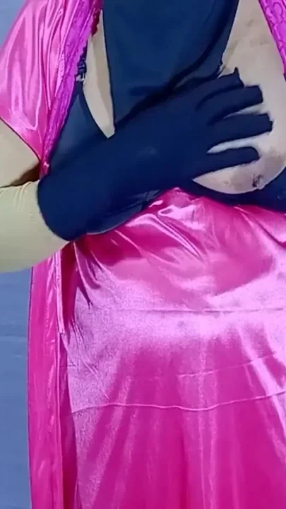 Bangladeshi Beautiful Woman Shreya Sex Act and Dirty Talk