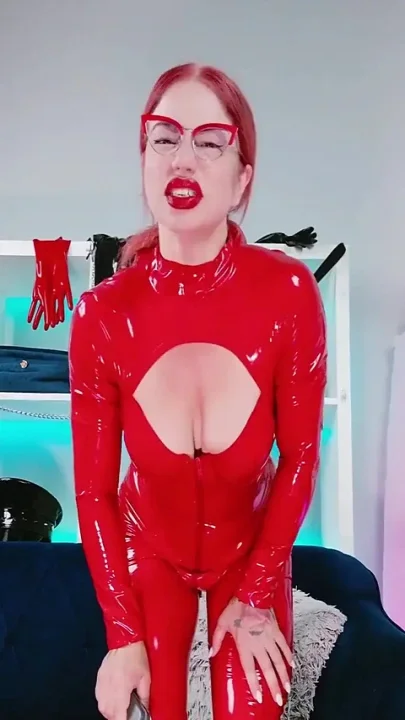 JOI Pee Countdown in a Red Latex Catsuit HD Mp4