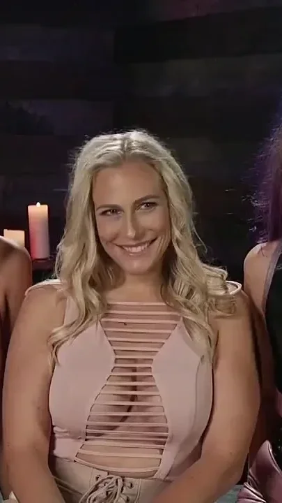 Angel Allwood Is the Gift That Keeps on Giving and Receiving Head