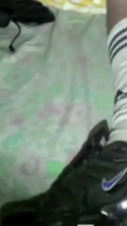 Slave sneaker session by 2 sneakers bad boys