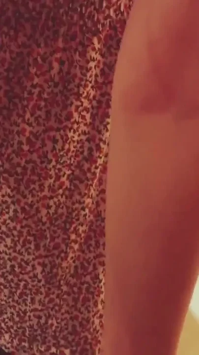 The Housewife Brought Tea and Got Anal and Cum in the Ass