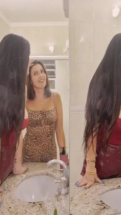 Agatha Step-mom and Luiza Ambiel in 