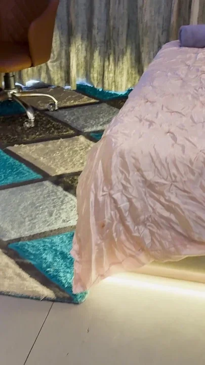 Seeing Bhabhi alone in the room I had sex with her Mani Bhabhi was in trouble