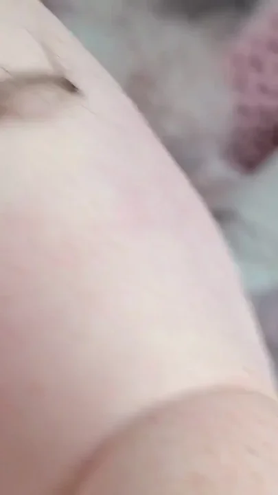 SSBBW up Close Body Exploration Stretch Marks